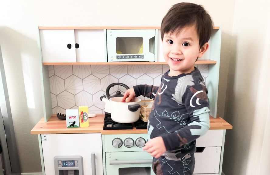 How to get your kids to eat a well-balanced diet and eliminate chaos during meal time